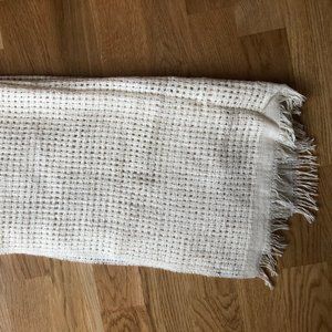 Club Monaco Ivory Scarf